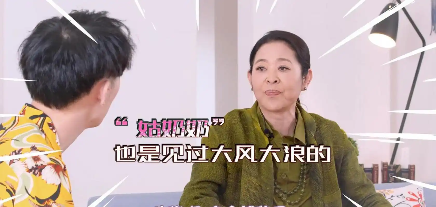 刘亦菲被扑倒,热巴被求婚,王俊凯作业本被偷 粉丝的这些疯狂行为,不是