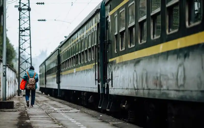 成铁记忆之旅……绿皮火车,慢车慢生活