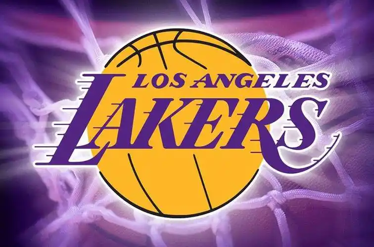 由队名"lakers"字体重新设计,再加上黄色的篮球背景,组成了湖人队标志