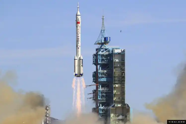 神舟十二号飞船发射升空