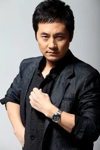 谭洋草根王里崇洋媚外戏外挺中国风