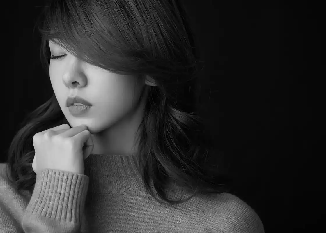 灿烂的笑容…#肖像 #美出高级感 #原创 #摄影 #治愈系笑 - 抖音