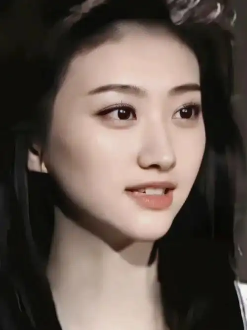 景甜早期采访图