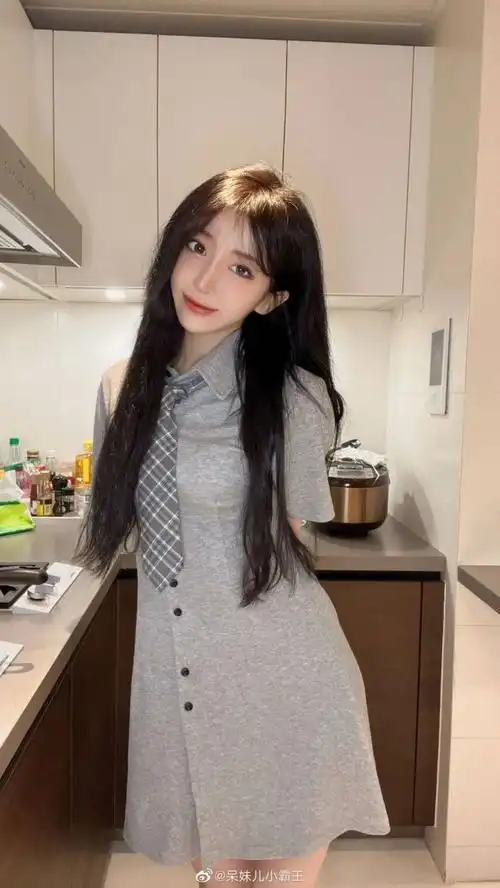 呆妹儿宣布停播!网友怀疑其回家筹备婚礼婚!礼!