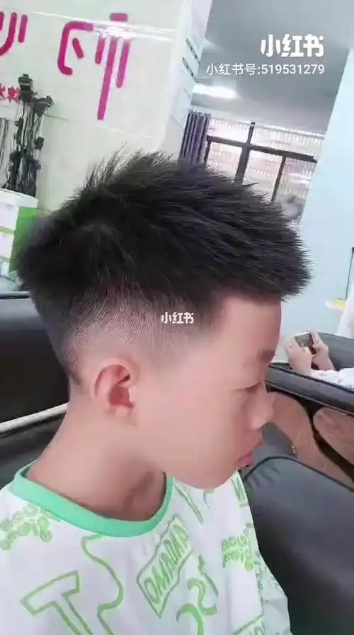 男士栗子头_栗子头_男士发型_时尚_发型