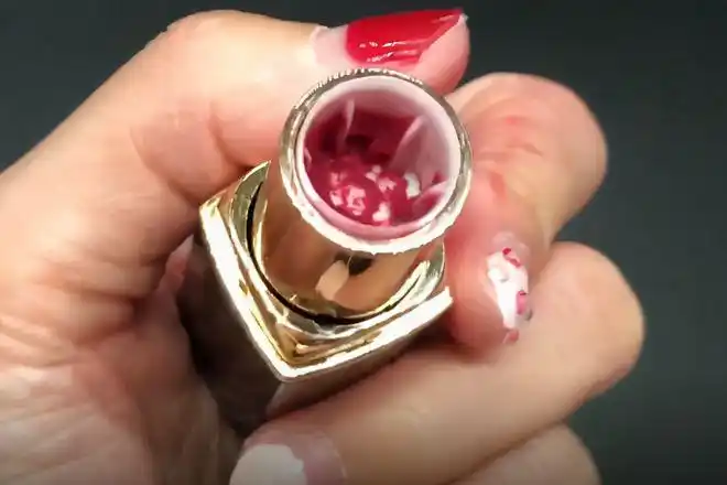 口红不用花钱买教你自制纯天然的口红成本2块钱省钱又健康