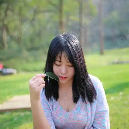 胸变大之后感觉整个人非常多变,清纯和性感可以艰巨,.隆胸_悦美整形