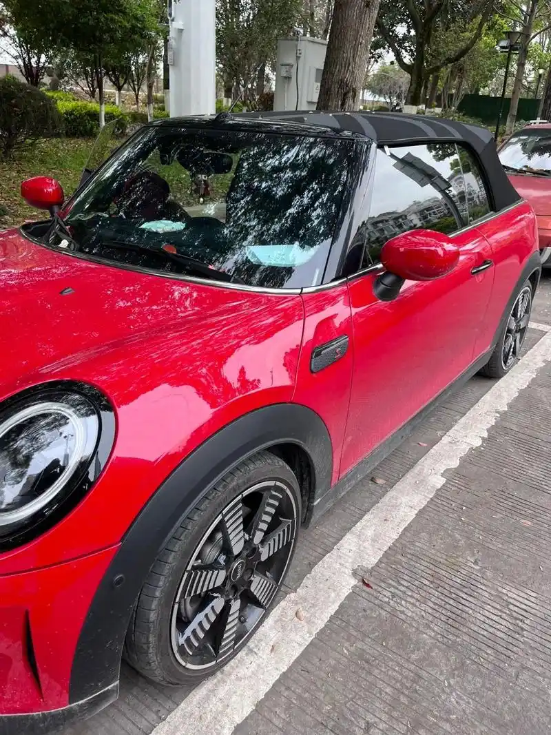 2023款 宝马mini f57 敞篷 开了3000公里不到,40万8千出售.浙江牌照 .