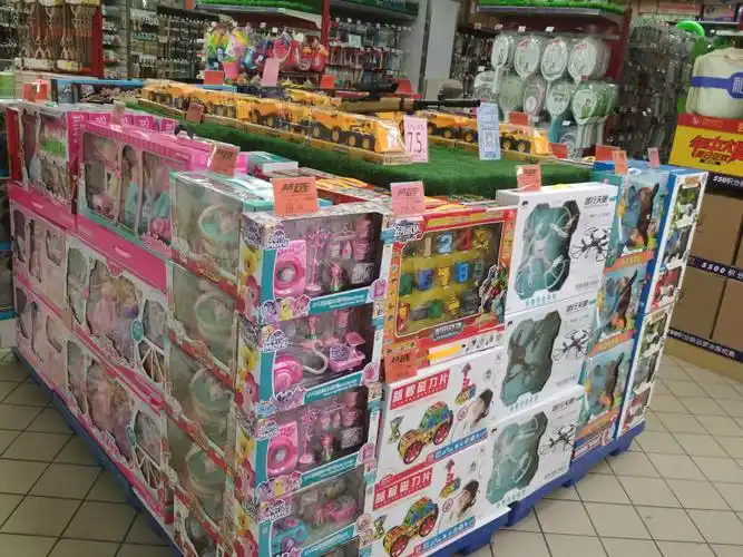 黄陂店小家电,玩具折扣陈列