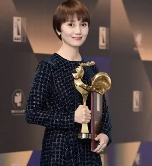 6根钢钉1根钢条,换来25年的坚守,袁泉的清醒打了多少明星的脸?