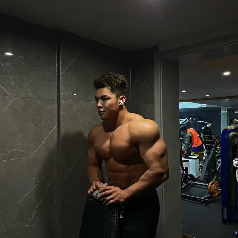 古典健美 #古典造型 #健身 #健美 #减脂 #疫情防控  - 抖音