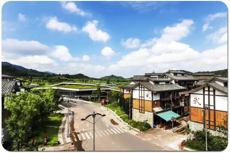 在峨眉山脚下准备了一个温馨舒适的家峨眉山黄湾小镇两间民宿