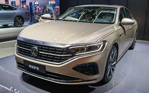 换装全新家族式设计 提供两种外观可选 上汽大众新款帕萨特正式发布