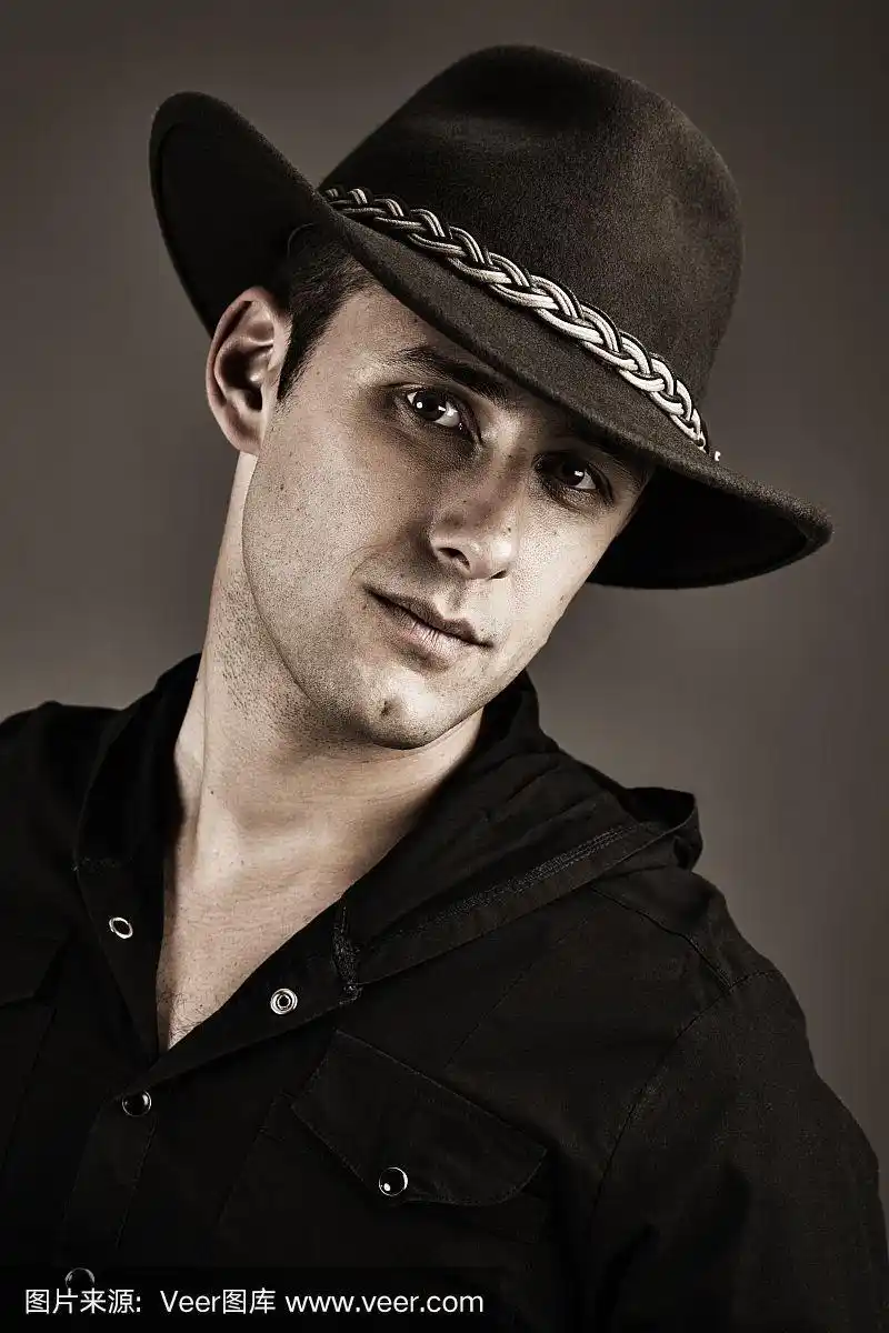 戴牛仔帽的男人