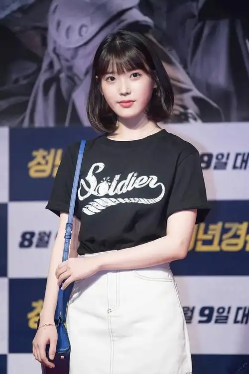 喜欢可爱小清新?iu李知恩青春风柔美来袭,这穿搭方法也太好学了