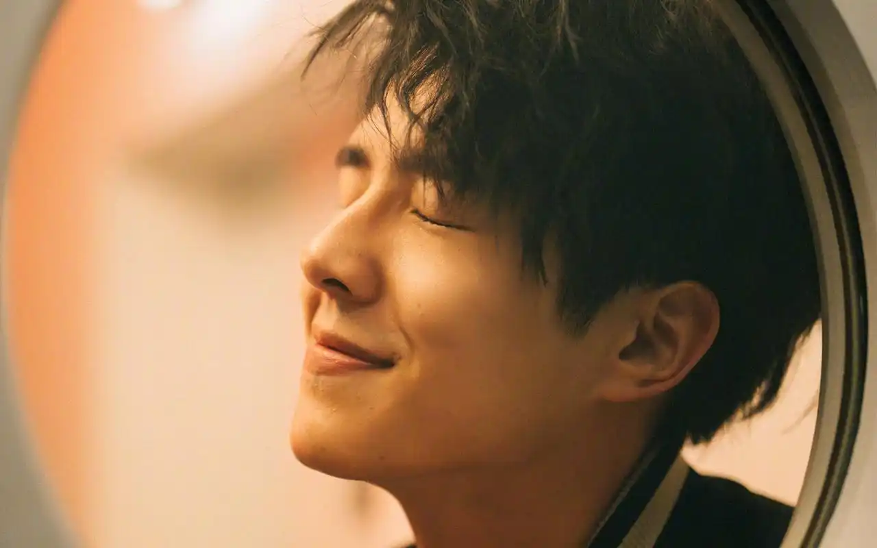 刘昊然时尚写真高清电脑桌面壁纸