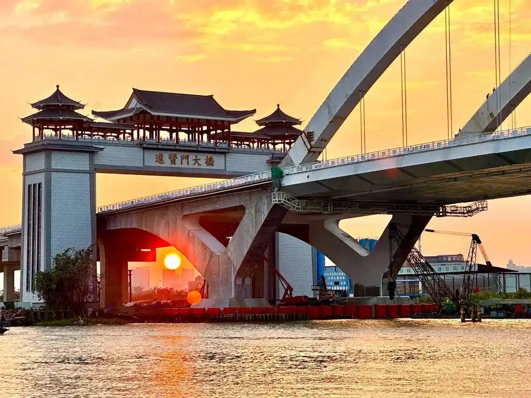 揭阳进贤门大桥.#落日余晖映晚霞一抹夕阳美如画 #江边美景  - 抖音