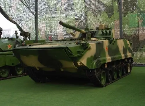 图文国产新型97式步兵战车对外公开