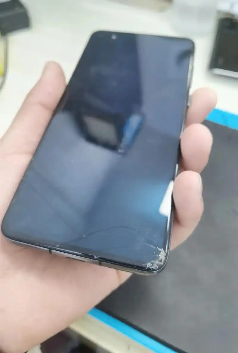 p40外屏破碎修复!#修手机 #外屏修复  - 抖音