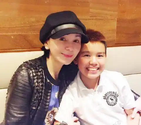 宁静儿子,王琳儿子,差别不是一般地大