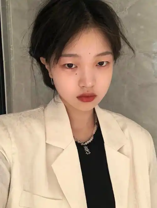 求小眼睛or单眼皮美女头像