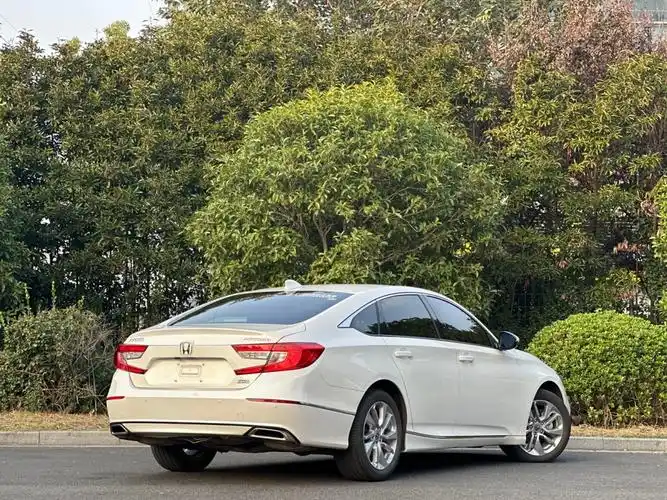 本田 雅阁  2018款  260turbo 精英版 国vi图片