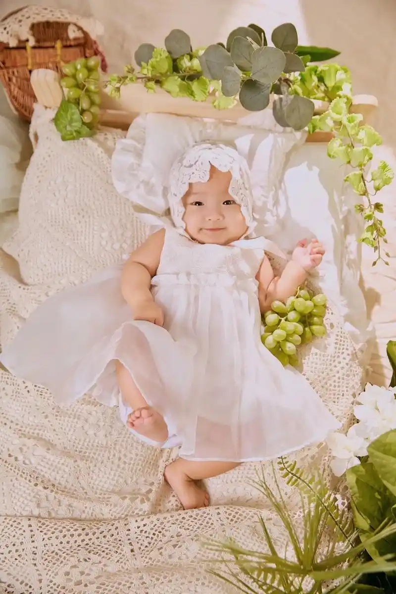 宝宝百天照 #宝宝写真 #拍照91 迟到的百天照片#治愈系笑容