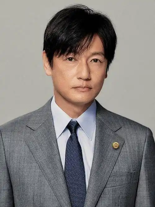 p>加濑贤一郎,是日剧《最爱》中的角色,由井浦新饰演. /p>