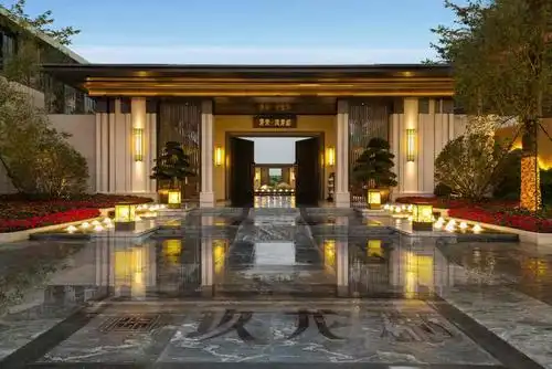 龙光玖龙郡 约15000元/㎡ 顺德区大良顺番路与顺诚南路交汇处(五沙