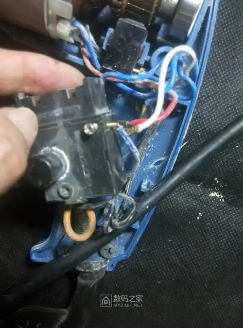 拆解手电钻修复换向开关