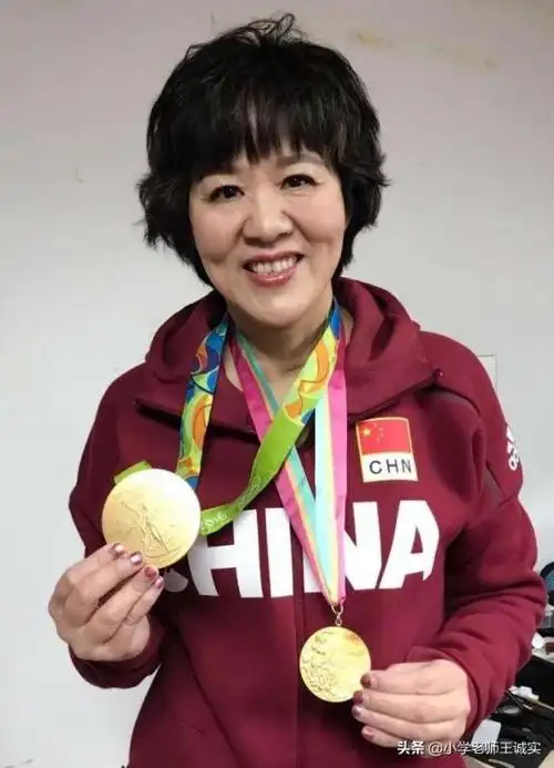 女排教练袁伟民简介(女排教练袁伟民现状)