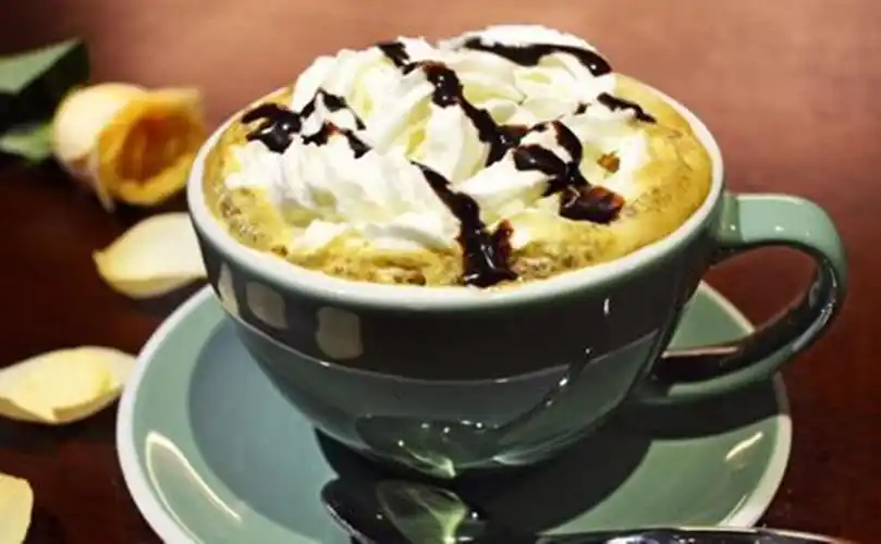 冲泡咖啡,制作康宝蓝咖啡,康宝蓝咖啡的做法丨咖啡培训