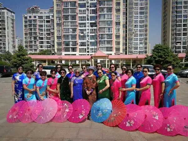 海都社区老年模特队平均年龄65 秀出最美夕阳红