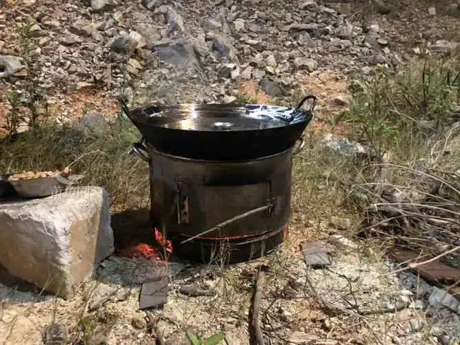 野炊柴火灶