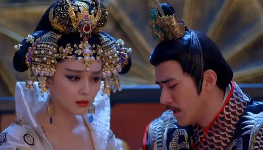 武则天入感业寺为尼剃度时说了8个字老尼听后剃刀差点落地