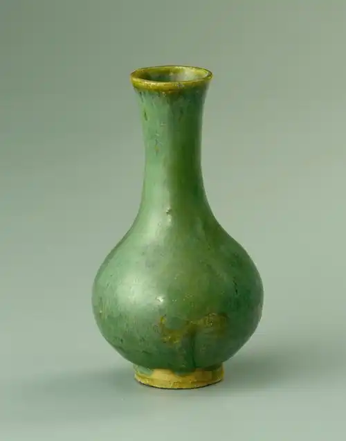 宋代绿釉瓷瓶