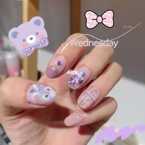 手绘星黛露美甲