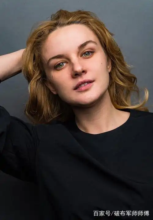 美丽大方的乌克兰女演员,曾与朱亚文合作主演《我的娜塔莎》