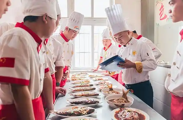 怎么判断厨师学校是不是正规的?_新东方烹饪学校