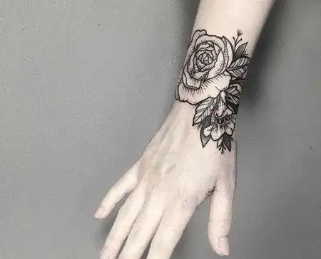 手腕纹身