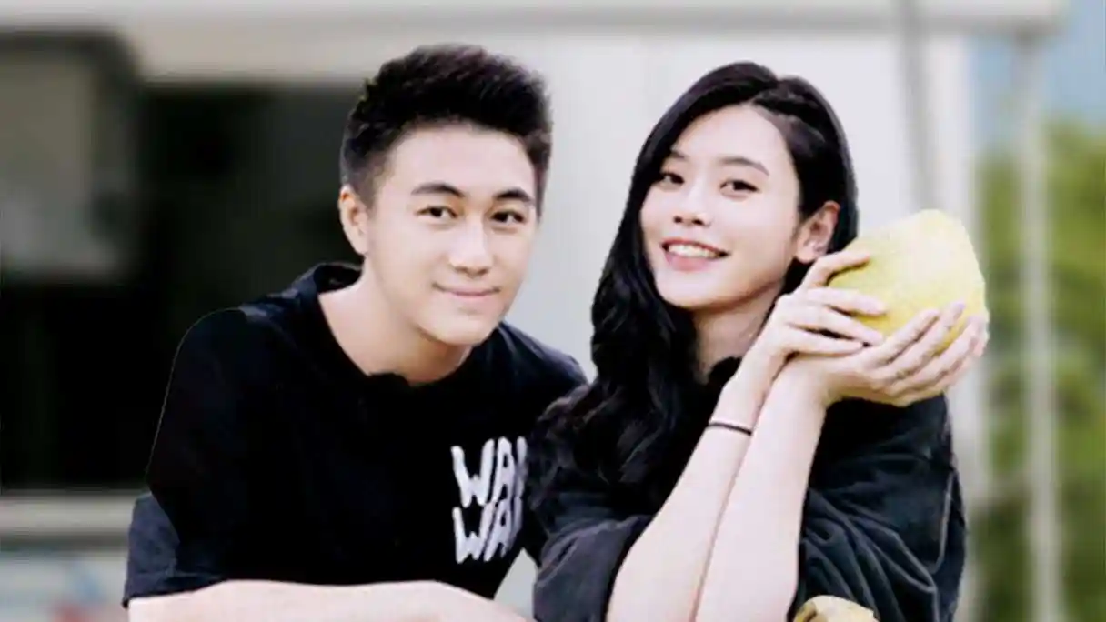 幸福三重奏第3季何猷君奚梦瑶小何唱歌奚梦瑶一边收款一边为老公打