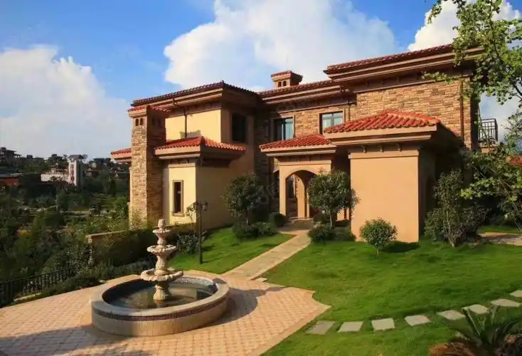 贵阳东站 保利公园独栋现房别墅实得450平带600平私家花园