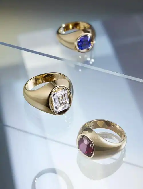 蒂芙尼blue book高级珠宝18k黄金镶嵌祖母绿形切割斯里兰卡蓝宝石戒指