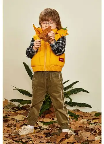 minipeace太平鸟童装 男童女童秋冬羽绒马甲儿童刺绣贴布外套上衣