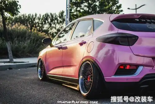 黄金周特别企划吉利帝豪gs改装之后粉嫩又可爱