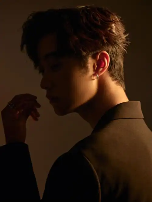 男士形象照棚拍人像