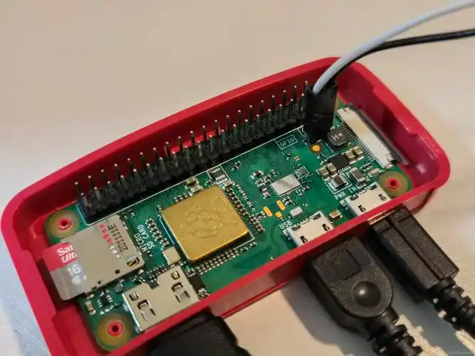 树莓派zerow使用av接口连接电视机