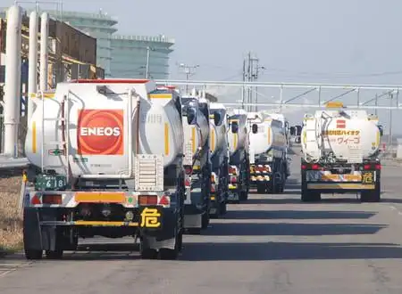 各地油罐车开往新潟市为灾区支援燃料 - 日本通