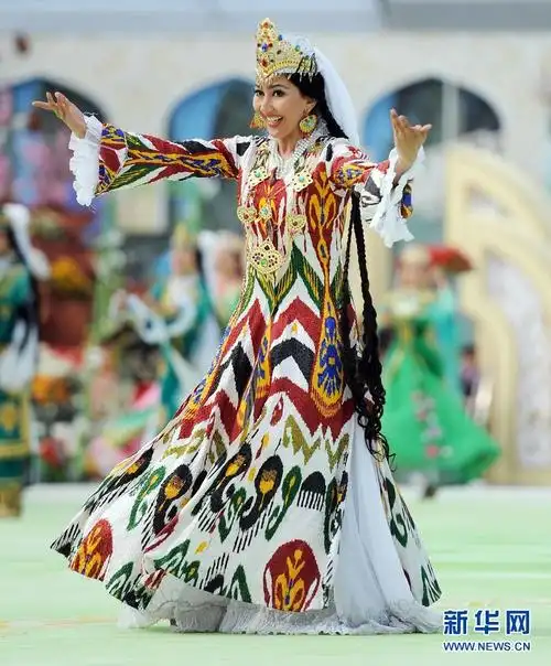 本网独家:乌兹别克斯坦隆重庆祝"纳乌茹兹节"(高清)