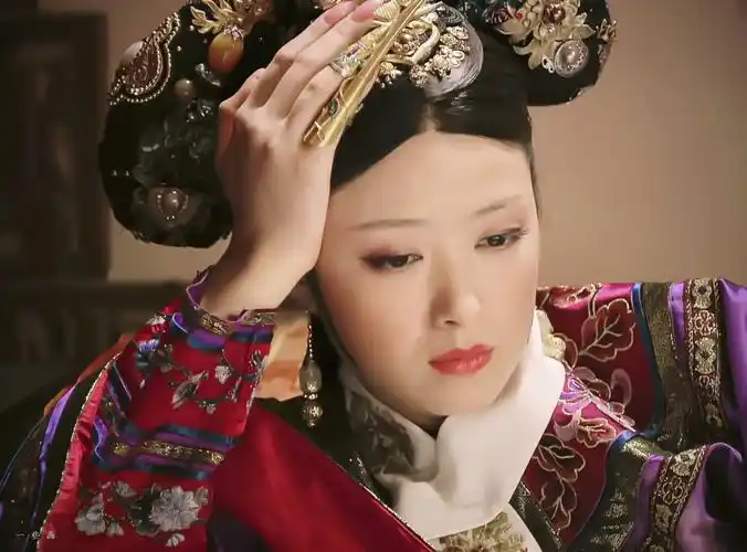 甄嬛传 华妃 簪子 步摇 护甲 点翠 安陵容